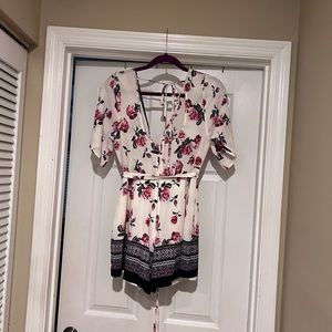 One Piece Jumper Shorts size XL